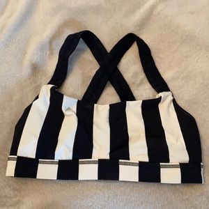 Lululemon sports bra